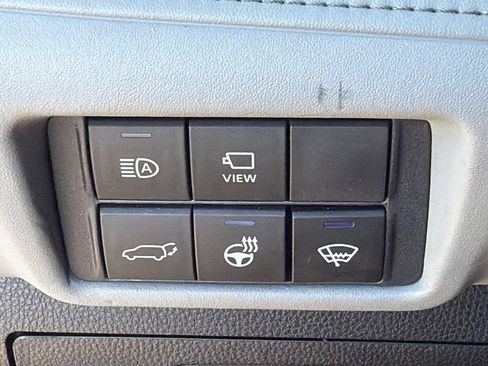 Used 2021 Toyota Highlander Platinum FWD image 25