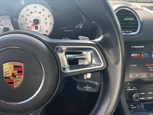 Used 2019 Porsche 718 Cayman RWD image 21