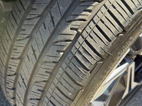 Used 2025 BMW 330i xDrive Sedan w/ M Sport Package image 17