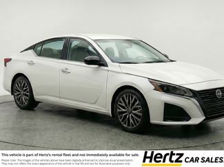 Used 2025 Nissan Altima 2.5 SV video 1