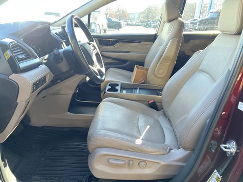 Used 2019 Honda Odyssey Elite image 16