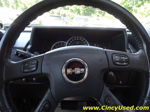 Used 2005 HUMMER H2 w/ Preferred Equipment Group AWD/4WD image 21
