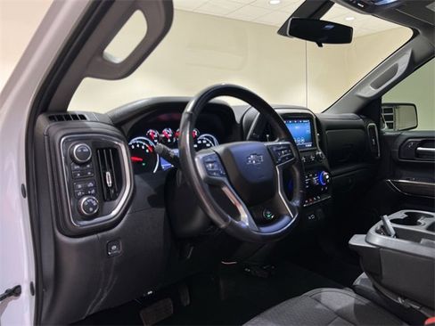 Used 2020 Chevrolet Silverado 1500 LT Trail Boss w/ Convenience Package image 2