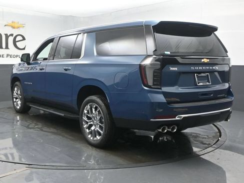 New 2026 Chevrolet Suburban Premier w/ Sun And Tow Package AWD/4WD image 15
