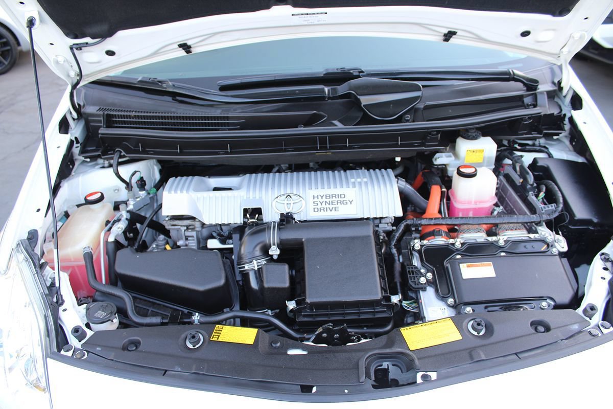 Used 2014 Toyota Prius Four FWD image 31