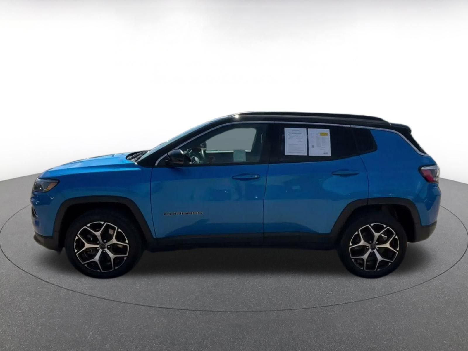 Used 2025 Jeep Compass Limited AWD/4WD image 8