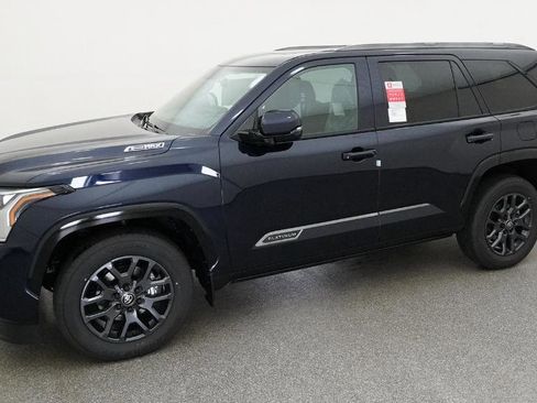 New 2026 Toyota Sequoia Platinum image 5