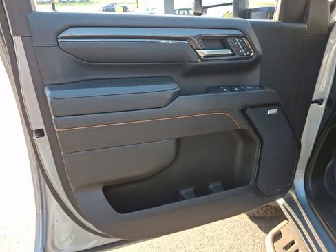 Used 2024 GMC Sierra 3500 AT4 w/ AT4 Preferred Package AWD/4WD image 12