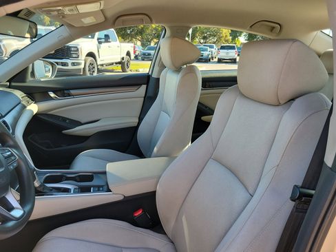 Used 2019 Honda Accord LX image 12