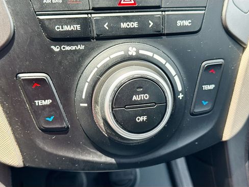 Used 2017 Hyundai Santa Fe Sport AWD/4WD image 16