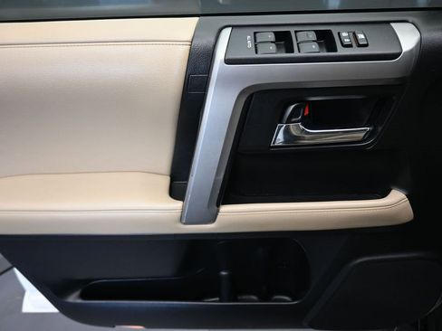 Used 2019 Toyota 4Runner SR5 image 10