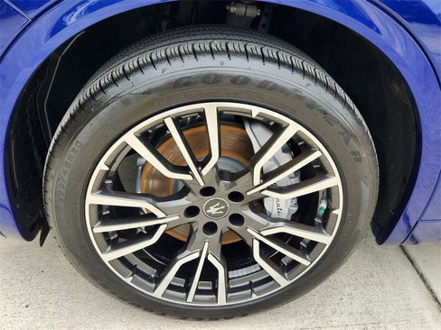 New 2024 Maserati Grecale GT image 5