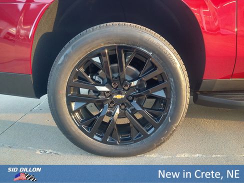 New 2026 Chevrolet Suburban Premier image 16