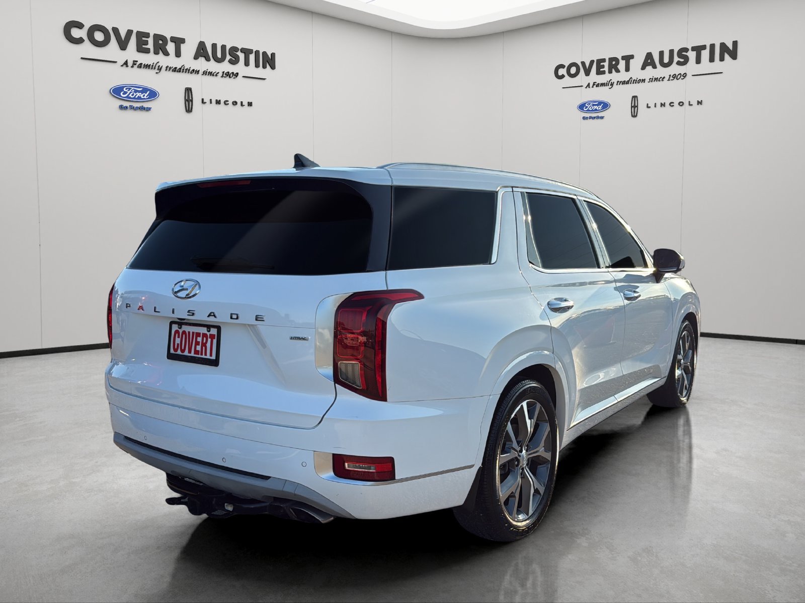 Used 2022 Hyundai Palisade Limited w/ Winter Package AWD/4WD image 5