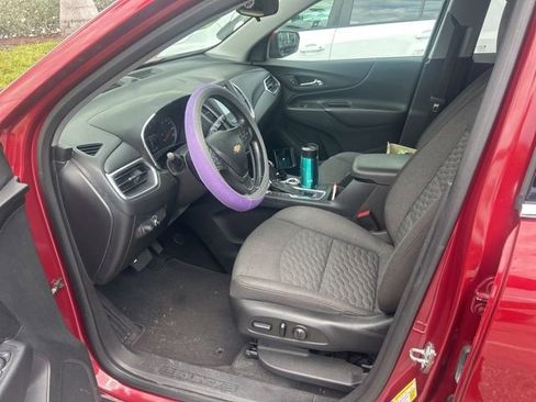 Used 2018 Chevrolet Equinox LT image 4