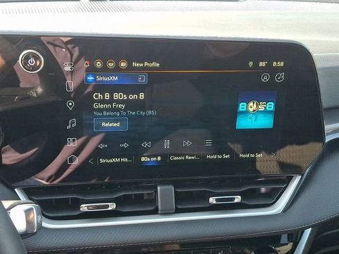 Used 2025 Chevrolet Equinox LT AWD/4WD image 16