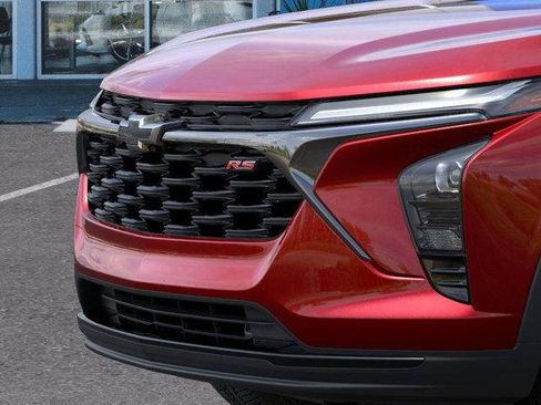 Used 2026 Chevrolet Trax RS FWD image 13