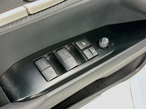 Used 2025 Toyota Camry SE w/ Multimedia Upgrade Package image 15