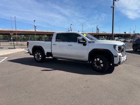 Used 2025 GMC Sierra 2500 Denali w/ Denali Reserve Package AWD/4WD image 21