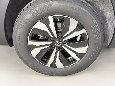 New 2026 Volkswagen Atlas SE image 34