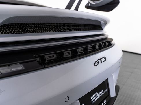 Used 2025 Porsche 911 GT3 RWD image 27