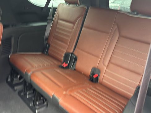 Used 2023 GMC Yukon XL Denali Ultimate AWD/4WD image 16