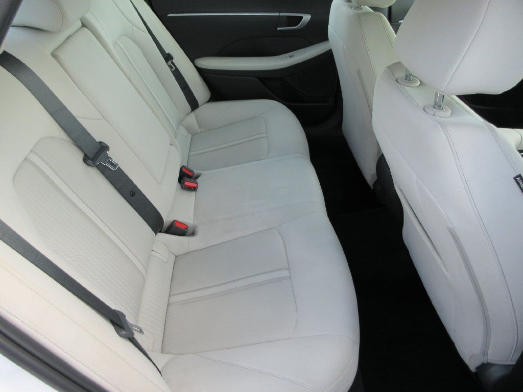 Used 2025 Hyundai Sonata SEL FWD image 16