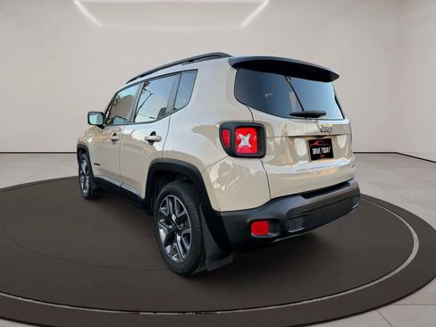 Used 2016 Jeep Renegade Latitude image 5