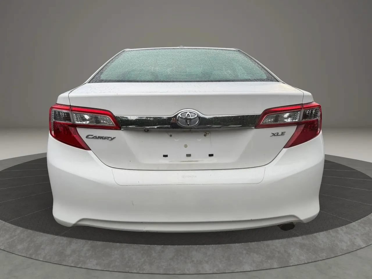 Used 2012 Toyota Camry XLE w/ Leather Pkg FWD image 6
