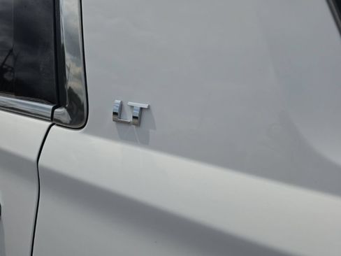 Used 2015 Chevrolet Tahoe LT RWD image 15