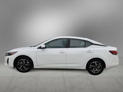 Used 2024 Nissan Sentra SV image 5