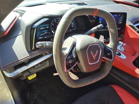 Used 2023 Chevrolet Corvette Stingray Preferred Conv w/ Z51 Performance Package RWD image 3