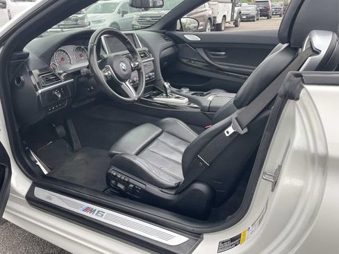 Used 2015 BMW M6 Convertible RWD image 19