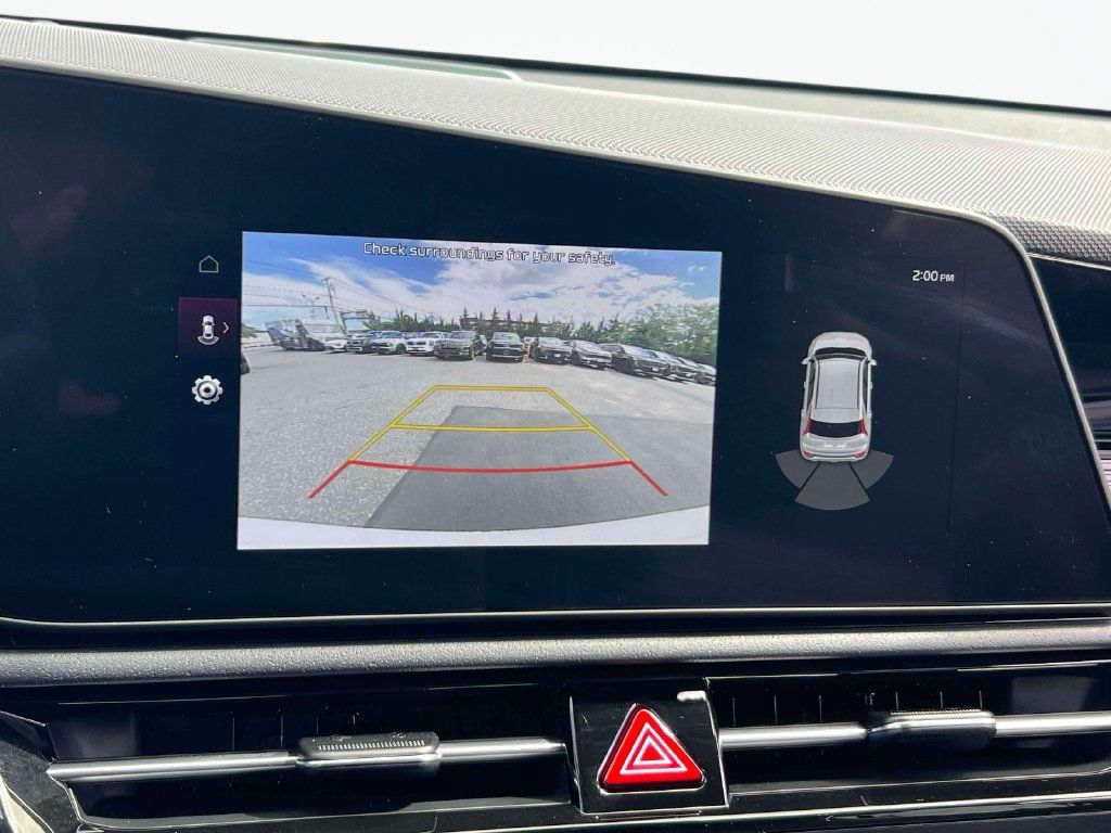 Used 2025 Kia Niro EX w/ EX Cold Weather Package FWD image 29