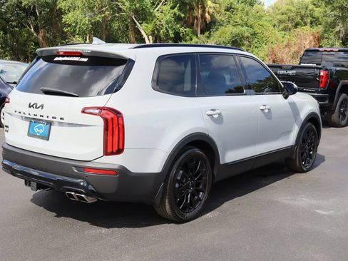 Used 2022 Kia Telluride SX w/ Nightfall Edition Package AWD/4WD image 9