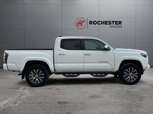 Certified 2022 Toyota Tacoma Limited AWD/4WD image 37