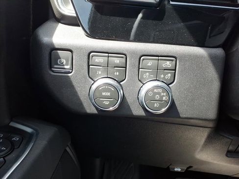 New 2026 GMC Sierra 2500 SLE AWD/4WD image 18