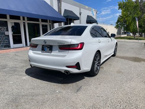 Used 2022 BMW 330e w/ Driving Assistance Package RWD image 5