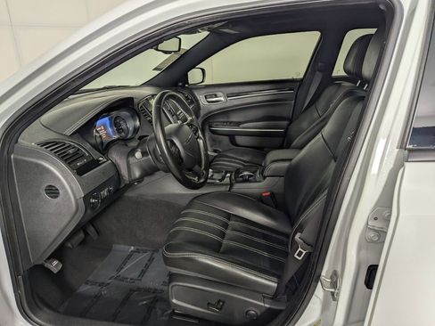 Certified 2022 Chrysler 300 S w/ Safetytec Plus Group image 10