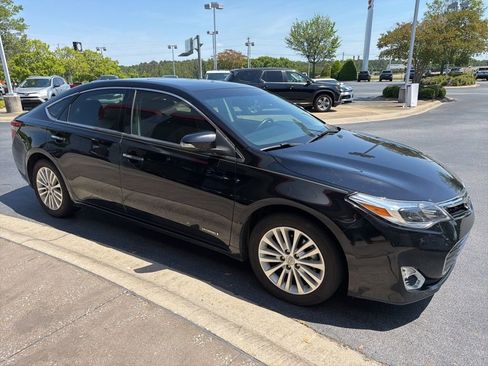 Used 2015 Toyota Avalon XLE Premium FWD image 2