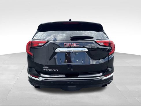 Used 2020 GMC Terrain Denali w/ Denali Premium Package FWD image 7