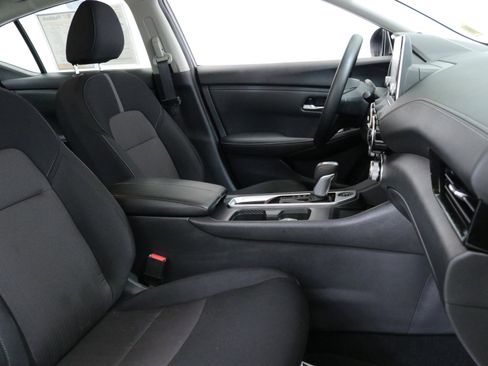 Used 2025 Nissan Sentra SV image 29