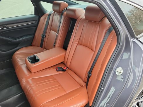 Used 2018 Honda Accord Sport image 16