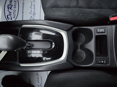 Used 2016 Nissan Rogue SV image 21