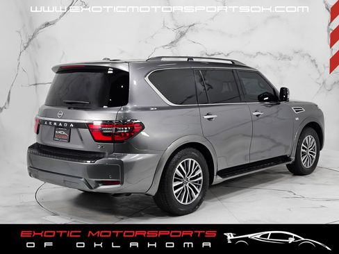 Used 2022 Nissan Armada SL w/ Captain's Chairs Package AWD/4WD image 9