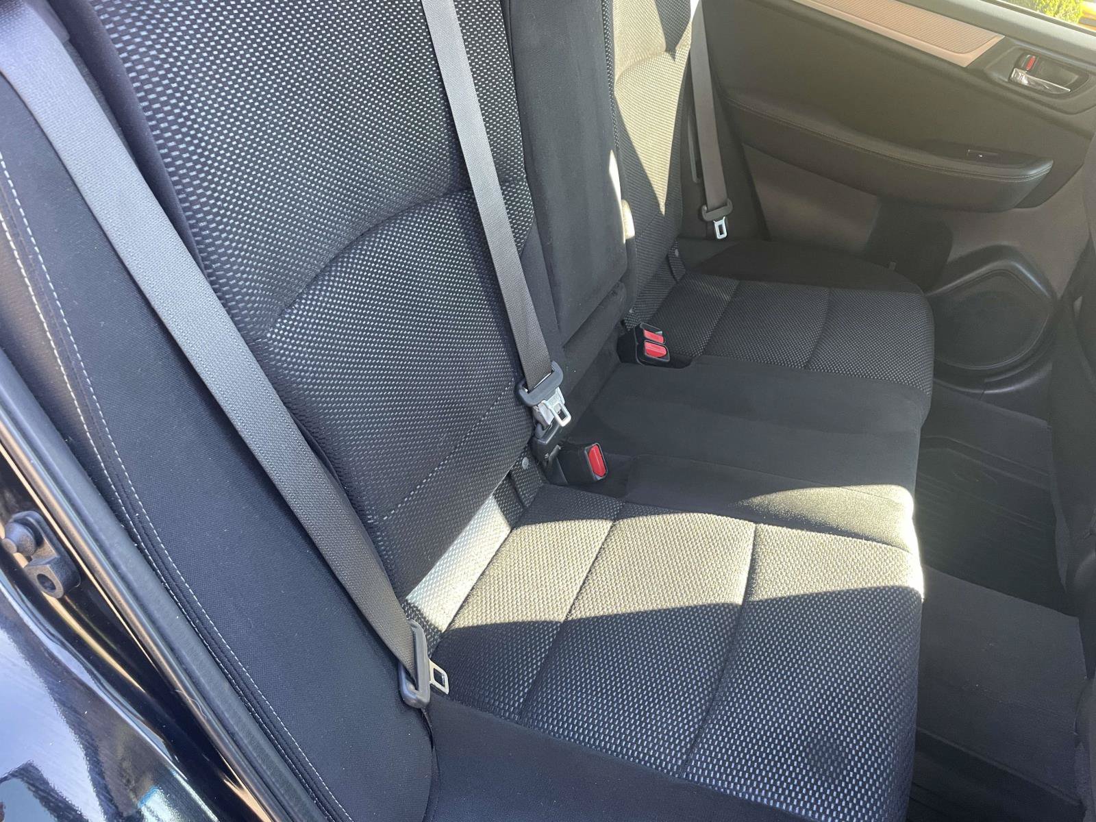 Used 2019 Subaru Outback 2.5i Premium w/ Popular Package #2 AWD/4WD image 17