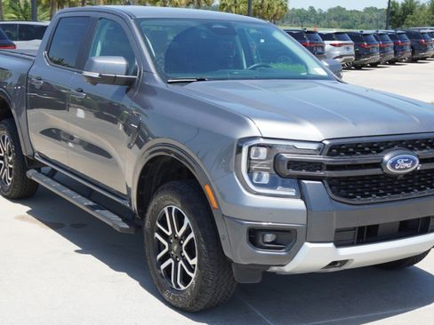 Used 2024 Ford Ranger Lariat w/ FX4 Off-Road Package AWD/4WD image 3