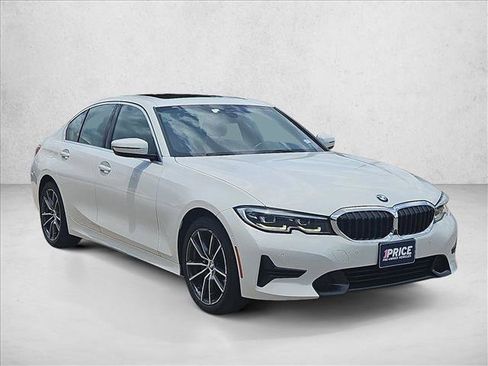 Used 2021 BMW 330i Sedan w/ Convenience Package RWD image 3