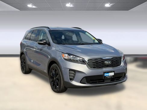 Used 2020 Kia Sorento S image 7