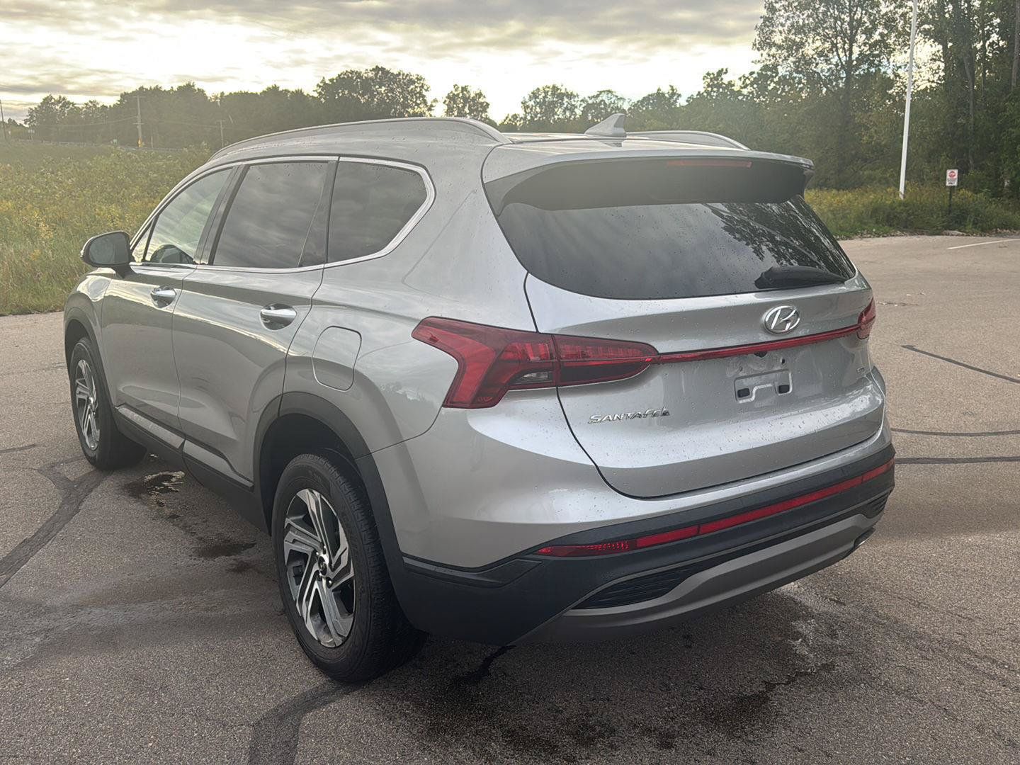 Used 2023 Hyundai Santa Fe SEL w/ Cargo Package AWD/4WD image 3